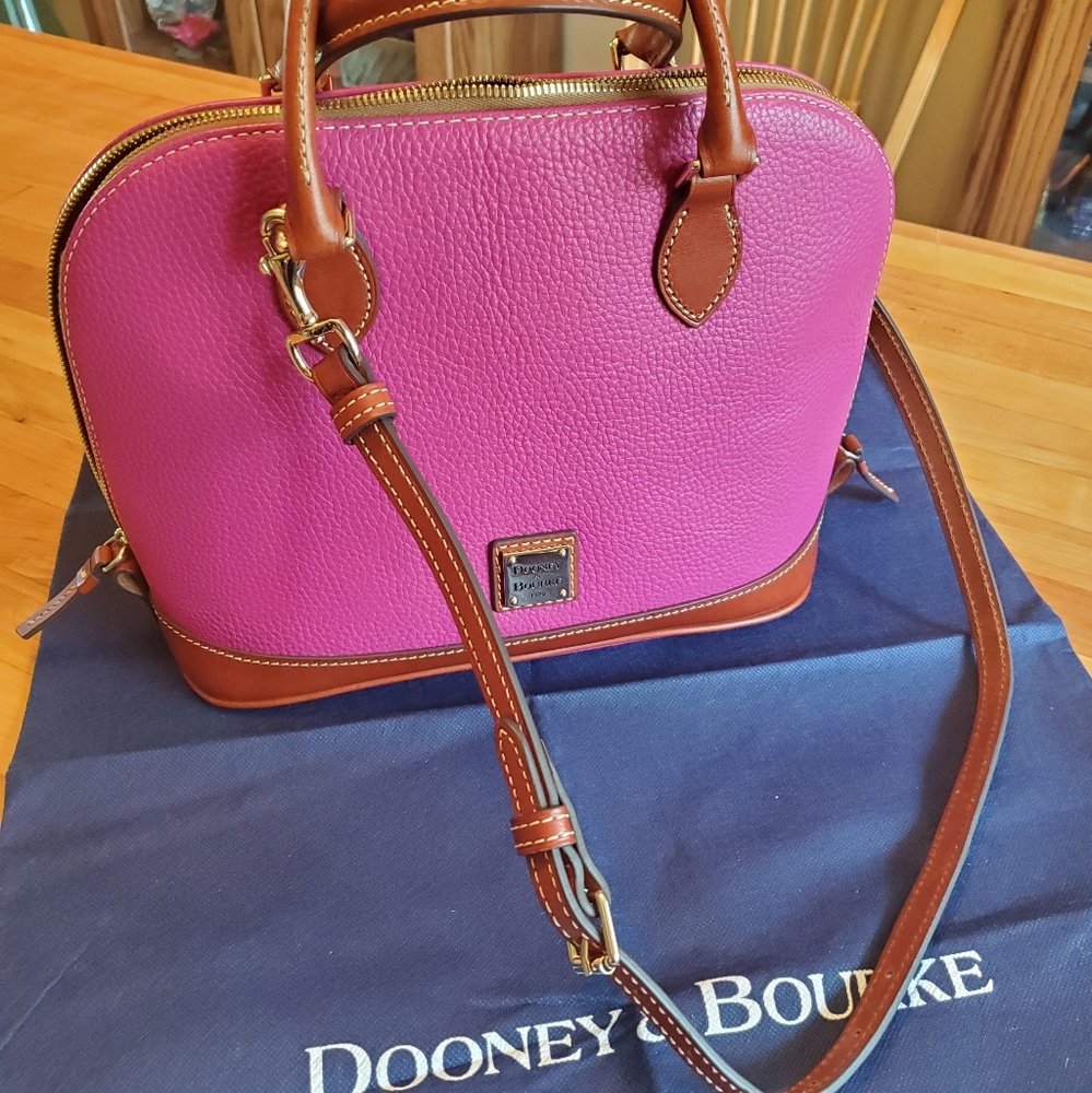 Dooney & Bourke zip zip satchel